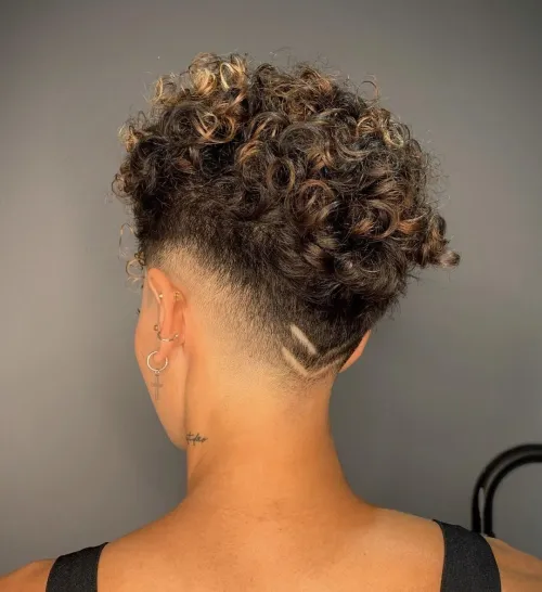 Curly Taper with Design