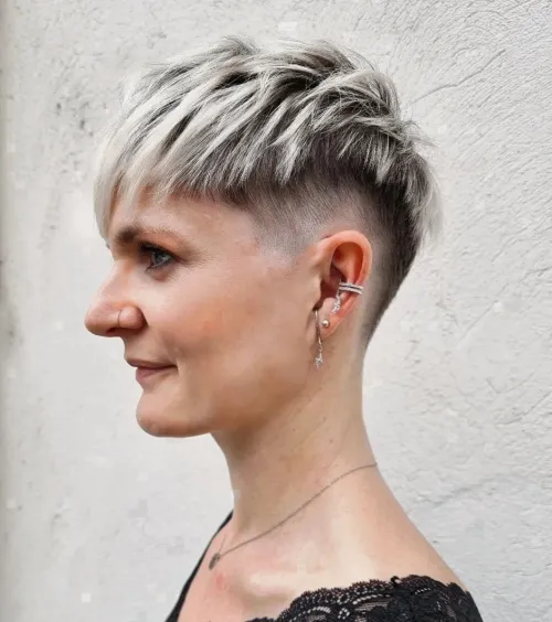 Textured Pixie with an Undercut